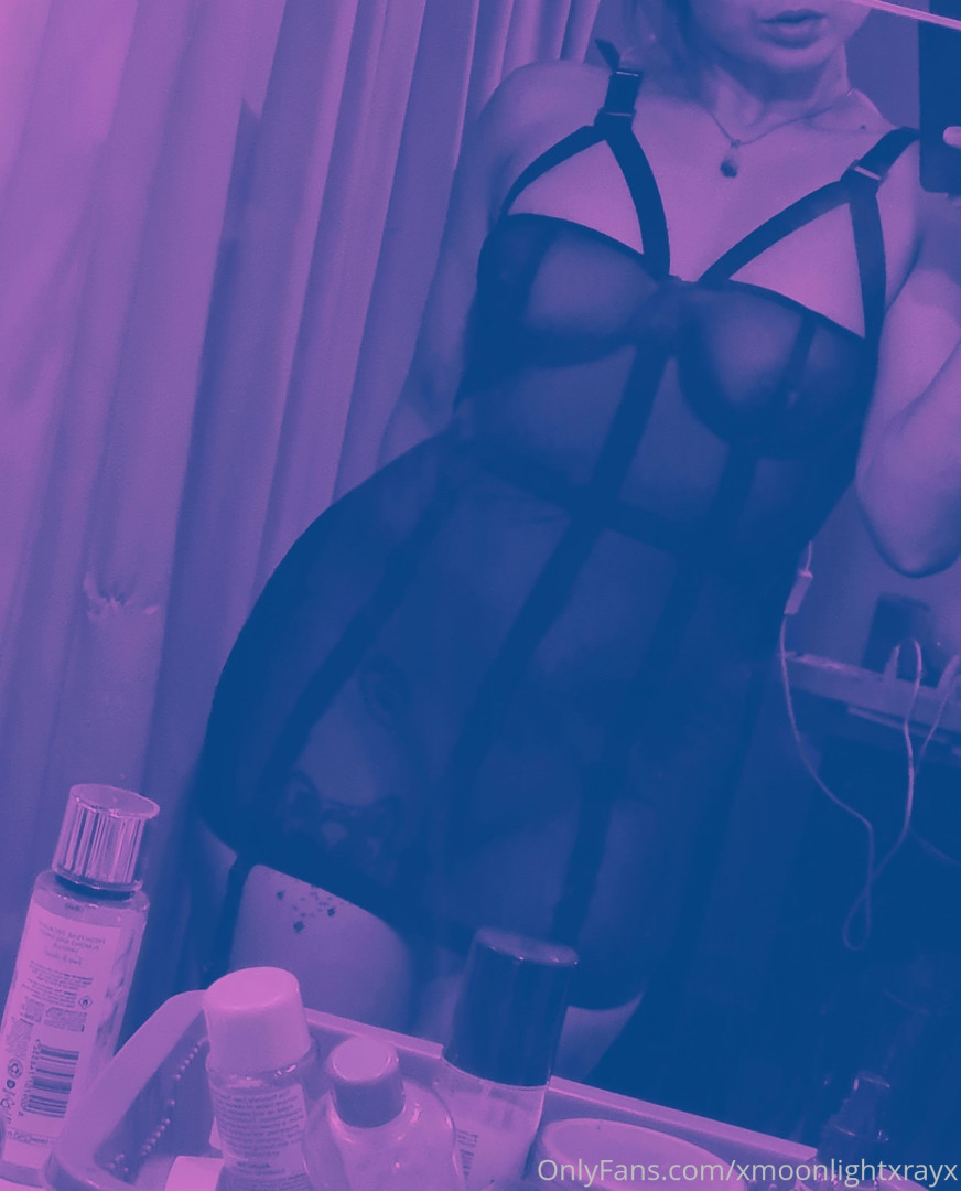 Photo by xmoonlightxrayx published on October 14,2023 01:59:59 - BestThots