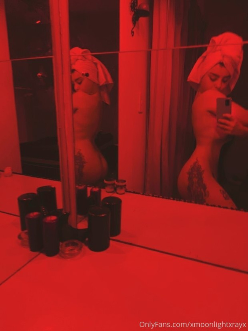 Photo by xmoonlightxrayx published on October 14,2023 03:47:34 - BestThots