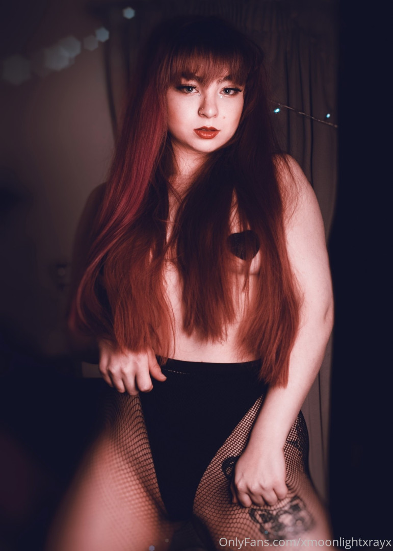 Photo by xmoonlightxrayx published on October 14,2023 08:02:35 - BestThots