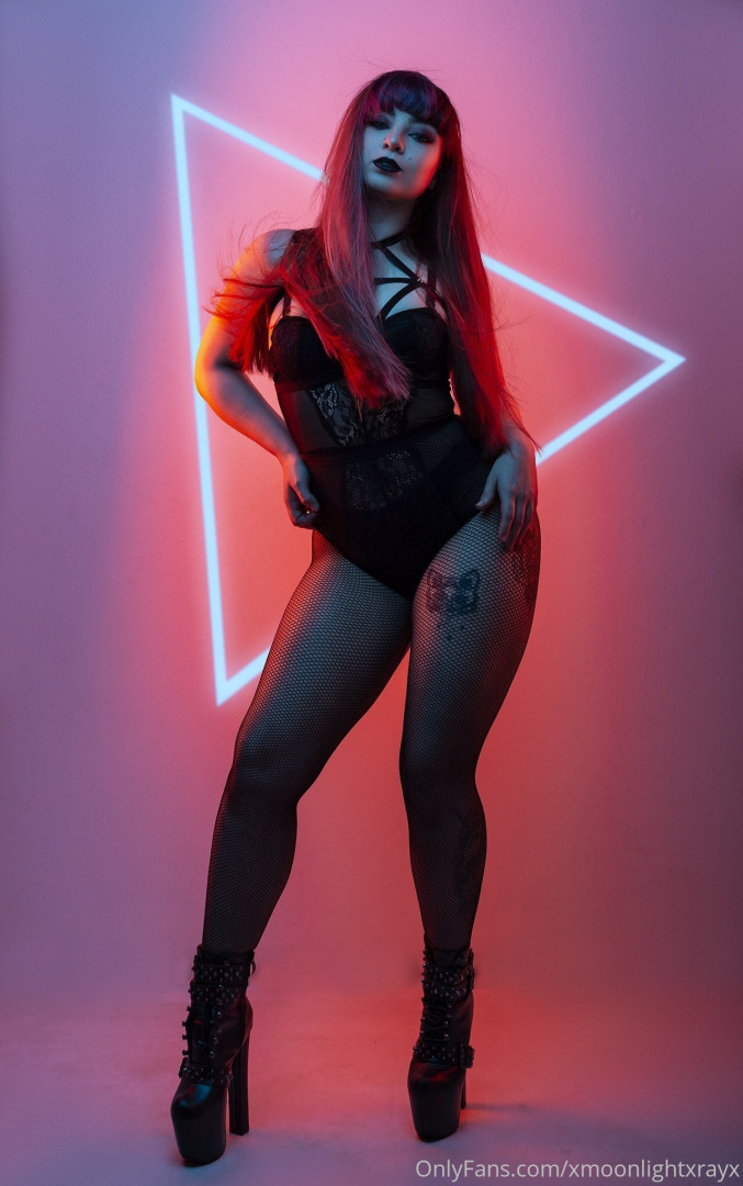 Photo by xmoonlightxrayx published on October 14,2023 08:32:21 - BestThots