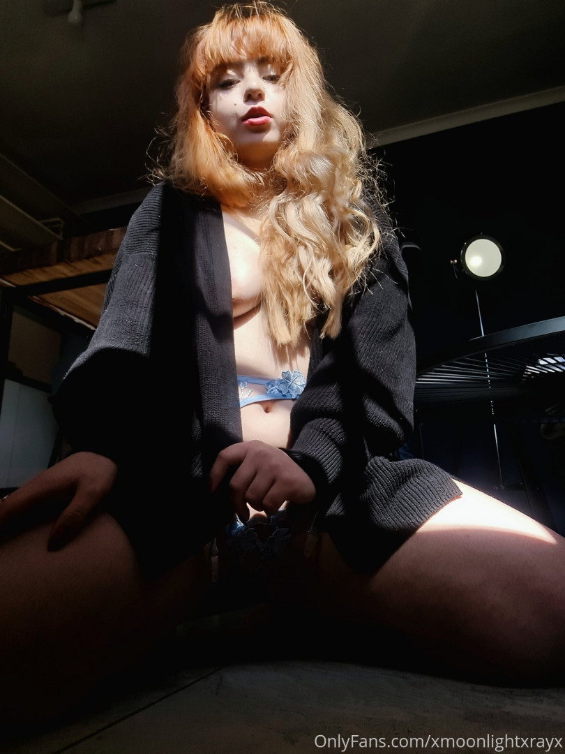 Photo by xmoonlightxrayx published on October 14,2023 08:53:34 - BestThots
