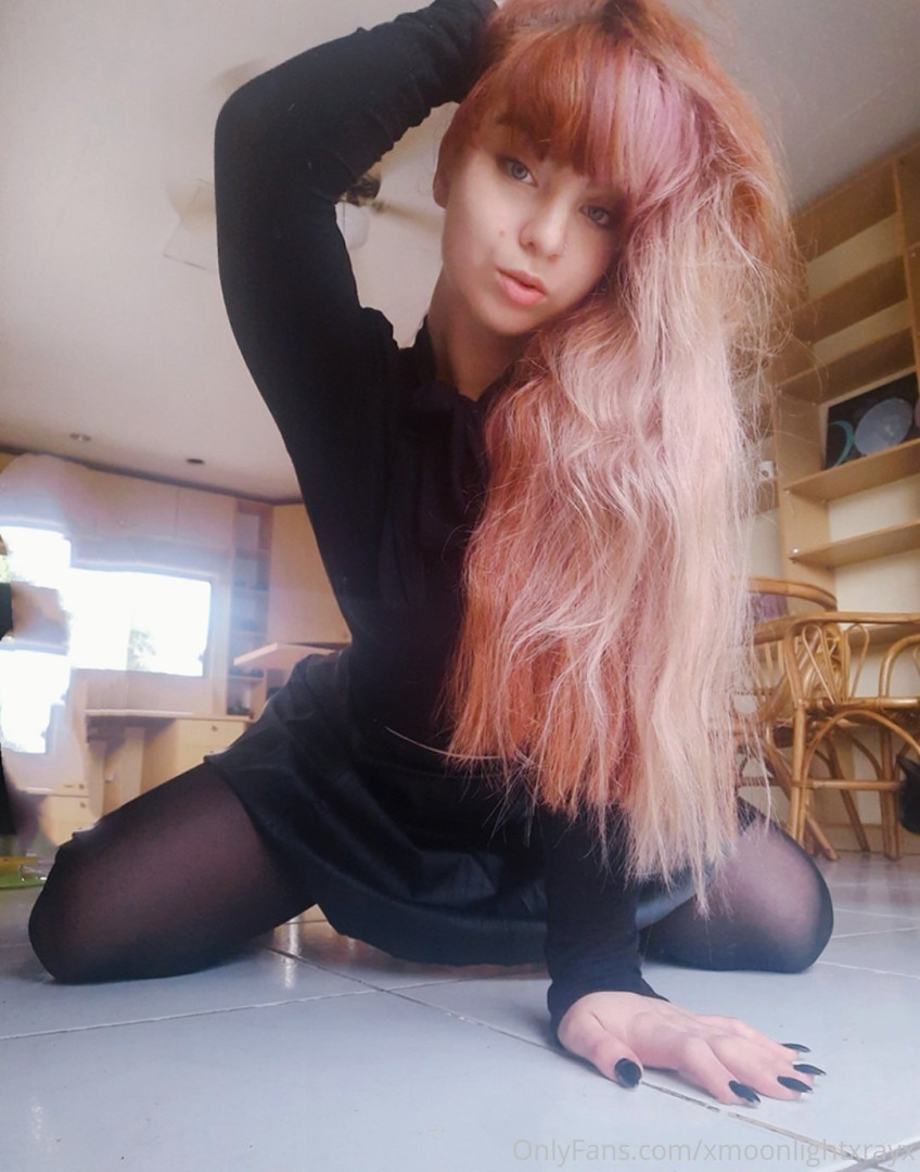 Photo by xmoonlightxrayx published on October 14,2023 10:31:14 - BestThots