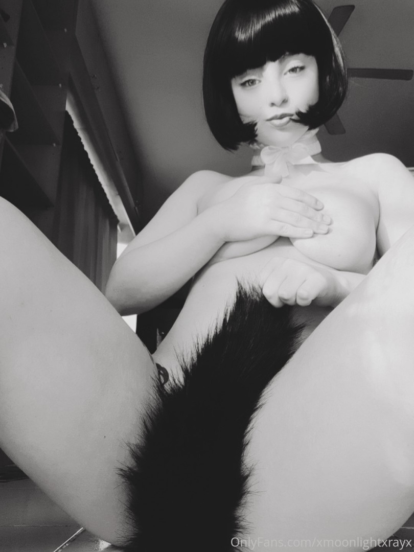 Photo by xmoonlightxrayx published on October 14,2023 10:58:59 - BestThots