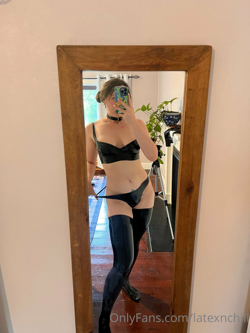 Photo by latexnchill published on June 27,2023 00:15:11 - BestThots