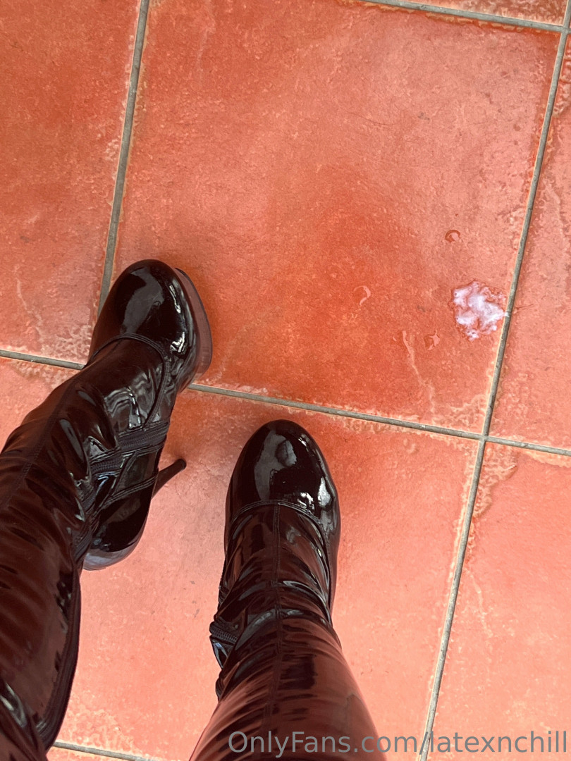 Photo by latexnchill published on June 27,2023 00:18:25 - BestThots