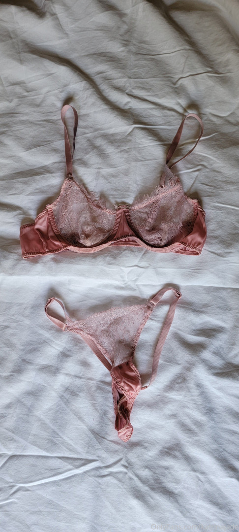 Photo by katrinajade published on August 30,2023 04:54:09 - BestThots