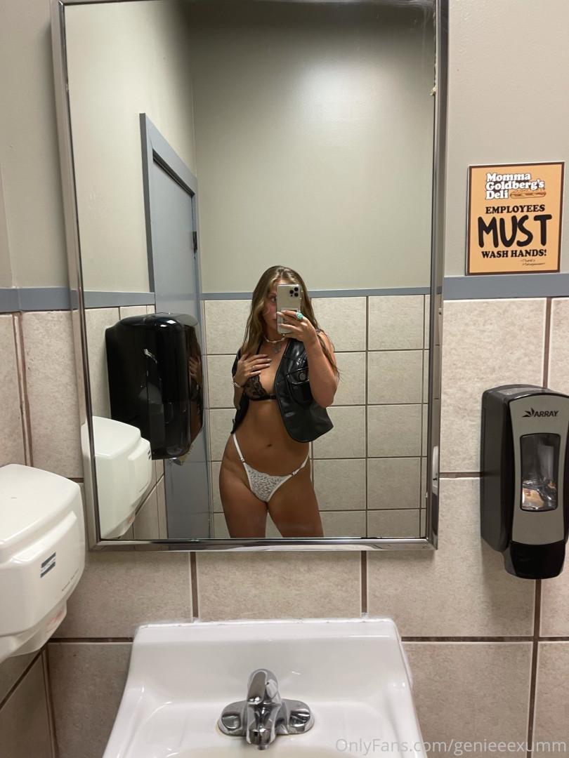 Photo by genieeexumm published on January 15,2024 21:40:39 - BestThots
