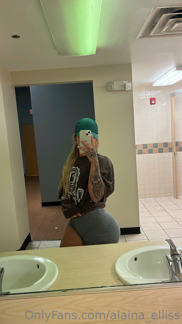 Photo by alaina_elliss published on November 20,2023 05:39:50 - BestThots