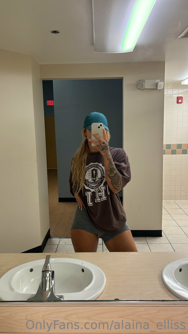 Photo by alaina_elliss published on November 20,2023 05:39:58 - BestThots