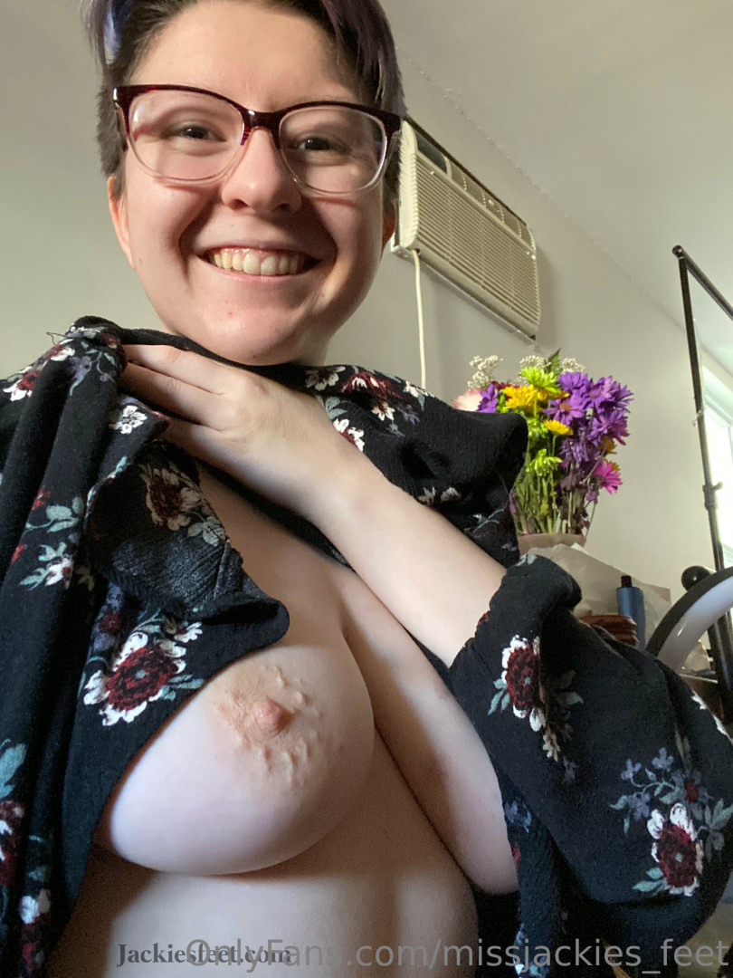 Photo by missjackies_feet published on July 23,2023 01:42:24 - BestThots