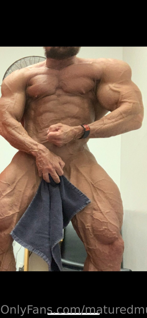 Photo by maturedmuscle published on October 12,2023 21:56:14 - BestThots