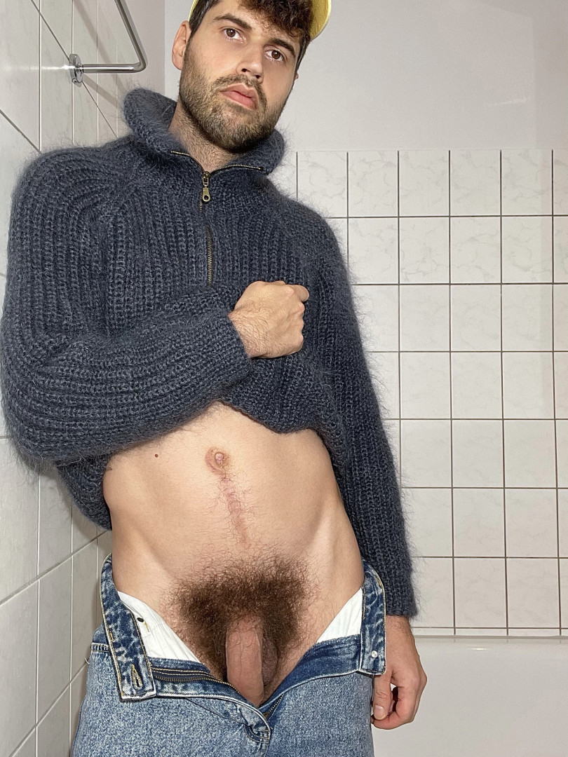 Photo by throatbuddy published on October 11,2023 04:00:21 - BestThots