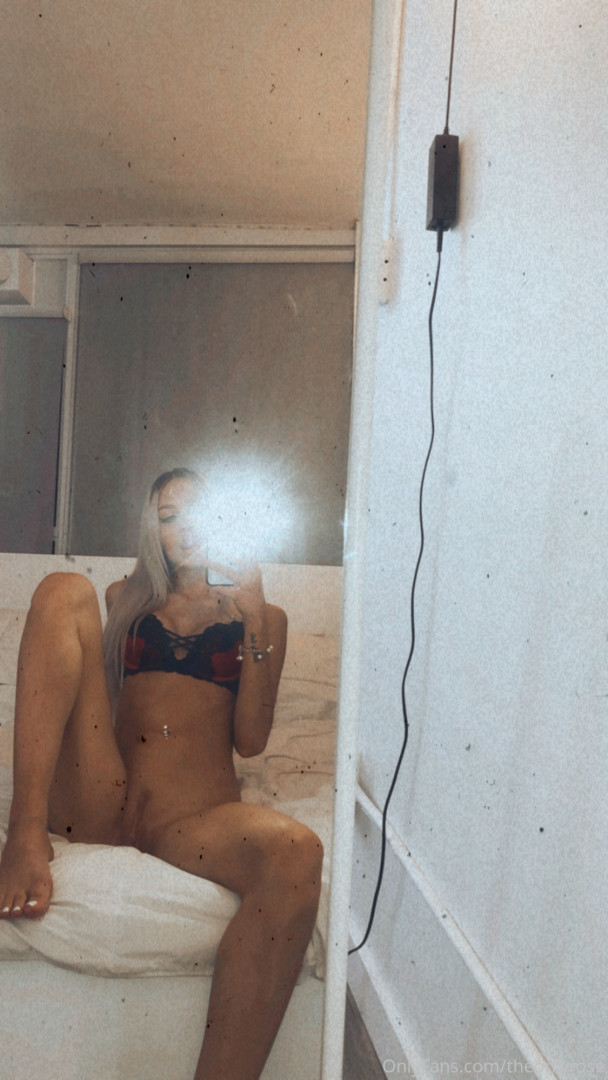 Photo by theeonlyalaia published on October 16,2023 08:50:18 - BestThots