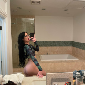theeonlyalaia #6976236