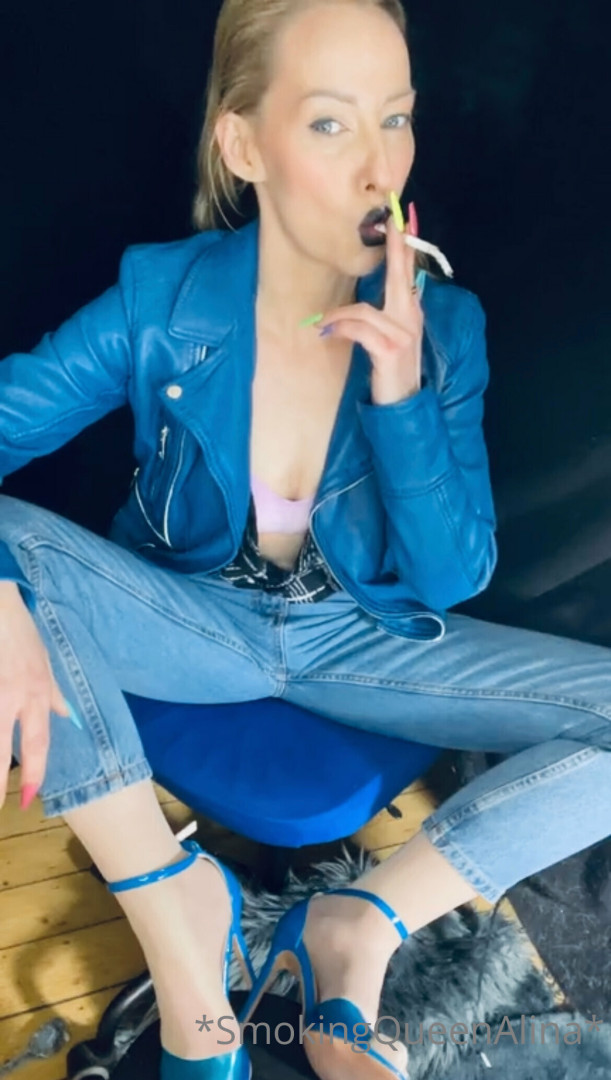 Photo by smokingqueenalina published on May 17,2023 21:33:30 - BestThots