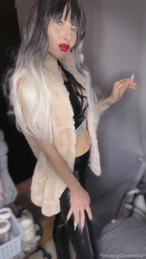 Photo by smokingqueenalina published on May 17,2023 21:35:25 - BestThots