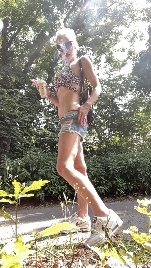 Photo by smokingqueenalina published on May 17,2023 21:36:46 - BestThots