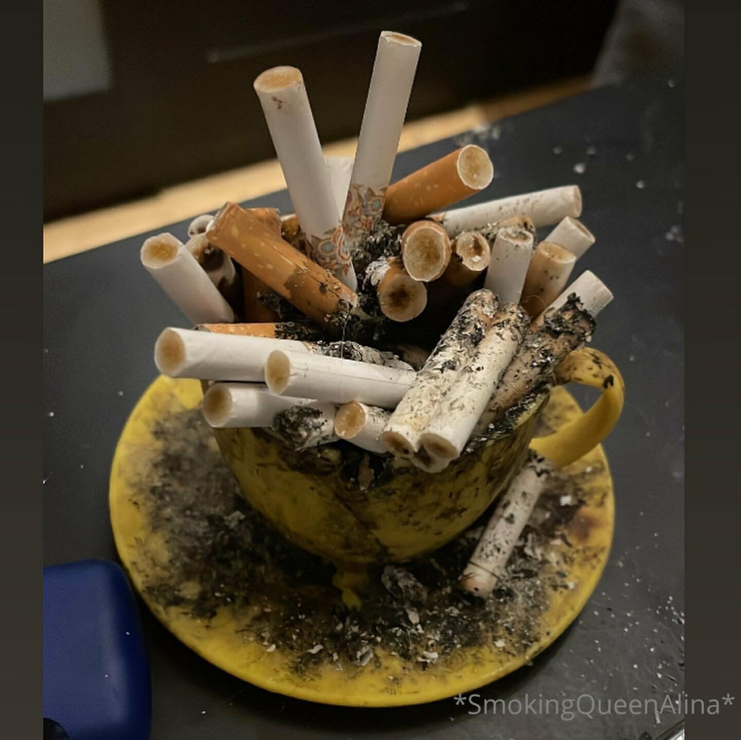Photo by smokingqueenalina published on May 17,2023 21:37:52 - BestThots