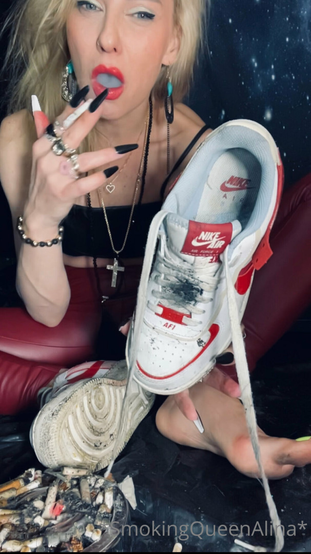 Photo by smokingqueenalina published on May 17,2023 21:38:01 - BestThots