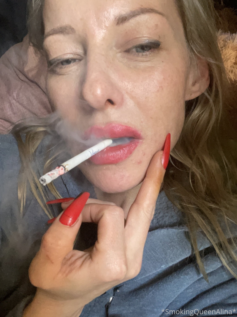 Photo by smokingqueenalina published on May 17,2023 21:38:18 - BestThots