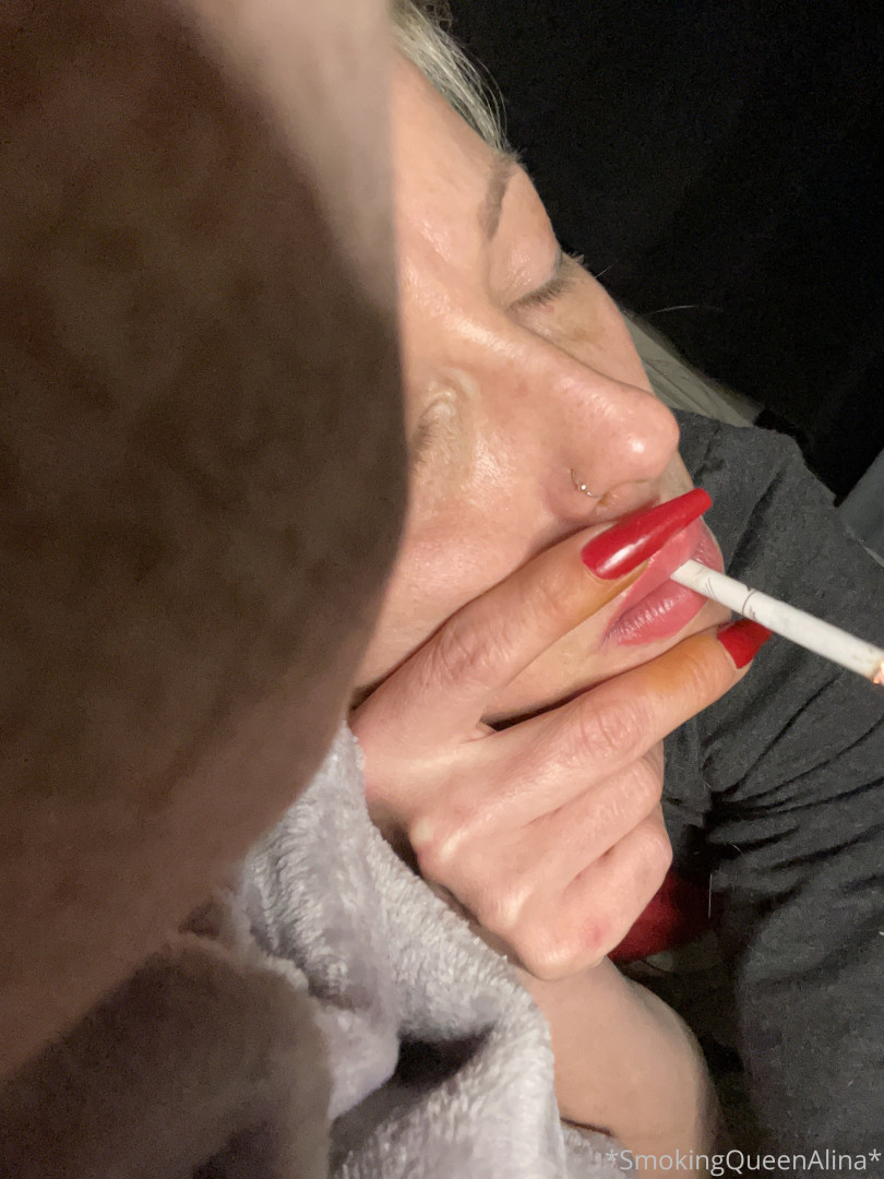 Photo by smokingqueenalina published on May 17,2023 21:38:39 - BestThots