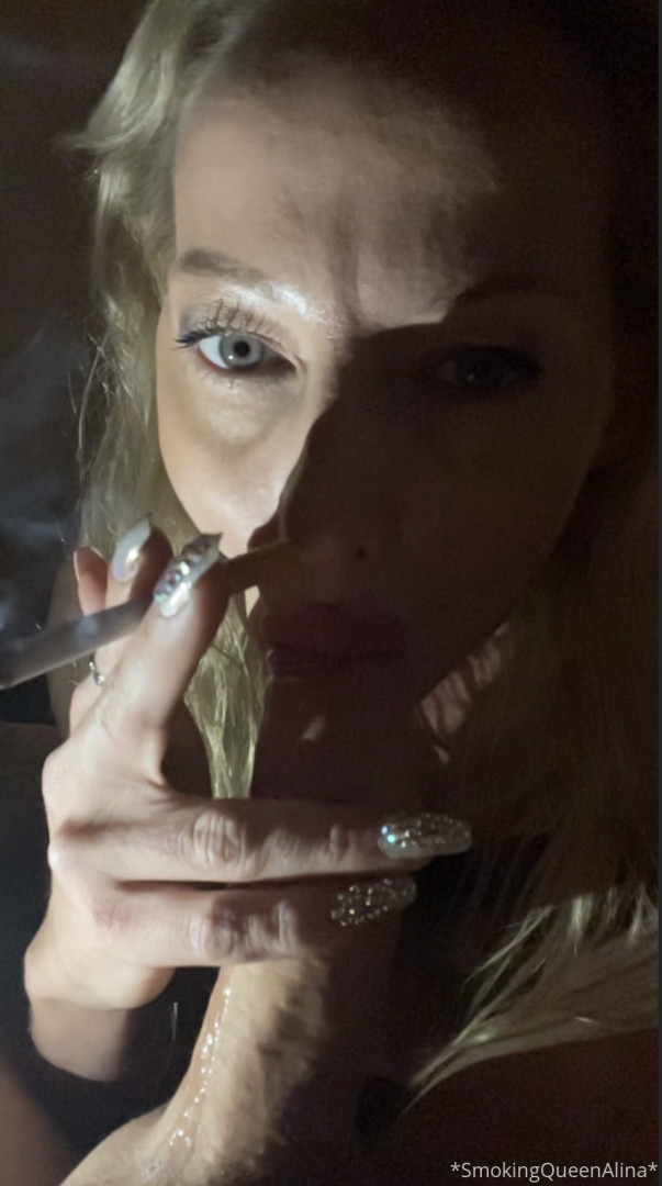 Photo by smokingqueenalina published on May 17,2023 21:38:49 - BestThots