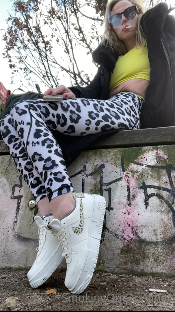 Photo by smokingqueenalina published on May 17,2023 21:39:23 - BestThots