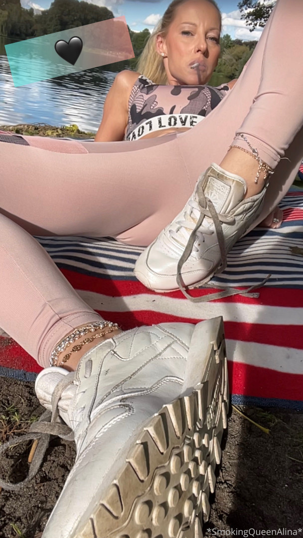 Photo by smokingqueenalina published on May 17,2023 21:39:57 - BestThots