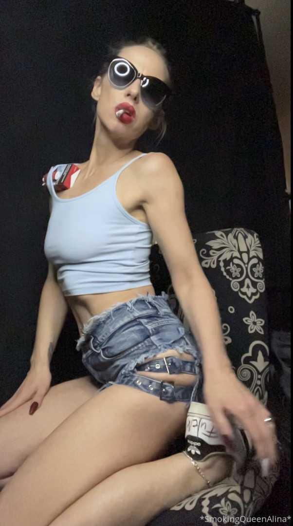 Photo by smokingqueenalina published on May 17,2023 21:39:58 - BestThots