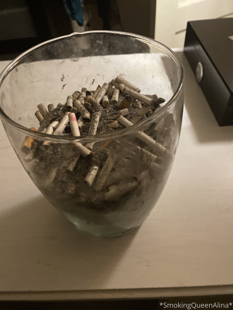 Photo by smokingqueenalina published on May 17,2023 21:40:06 - BestThots