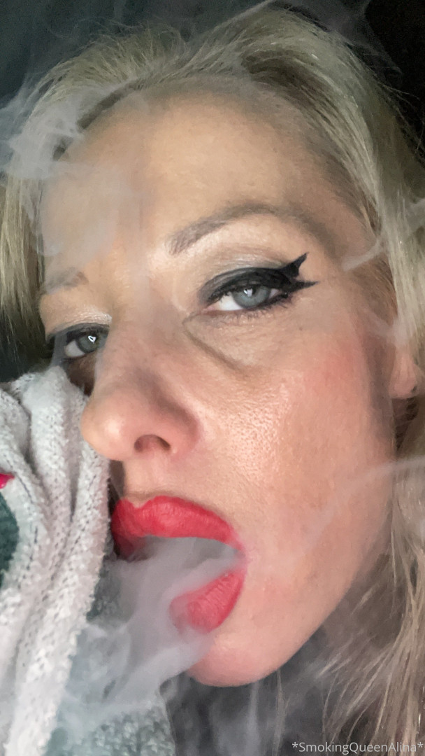 Photo by smokingqueenalina published on May 17,2023 21:40:12 - BestThots