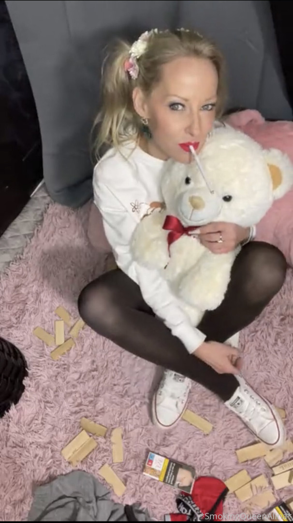 Photo by smokingqueenalina published on May 17,2023 21:40:24 - BestThots