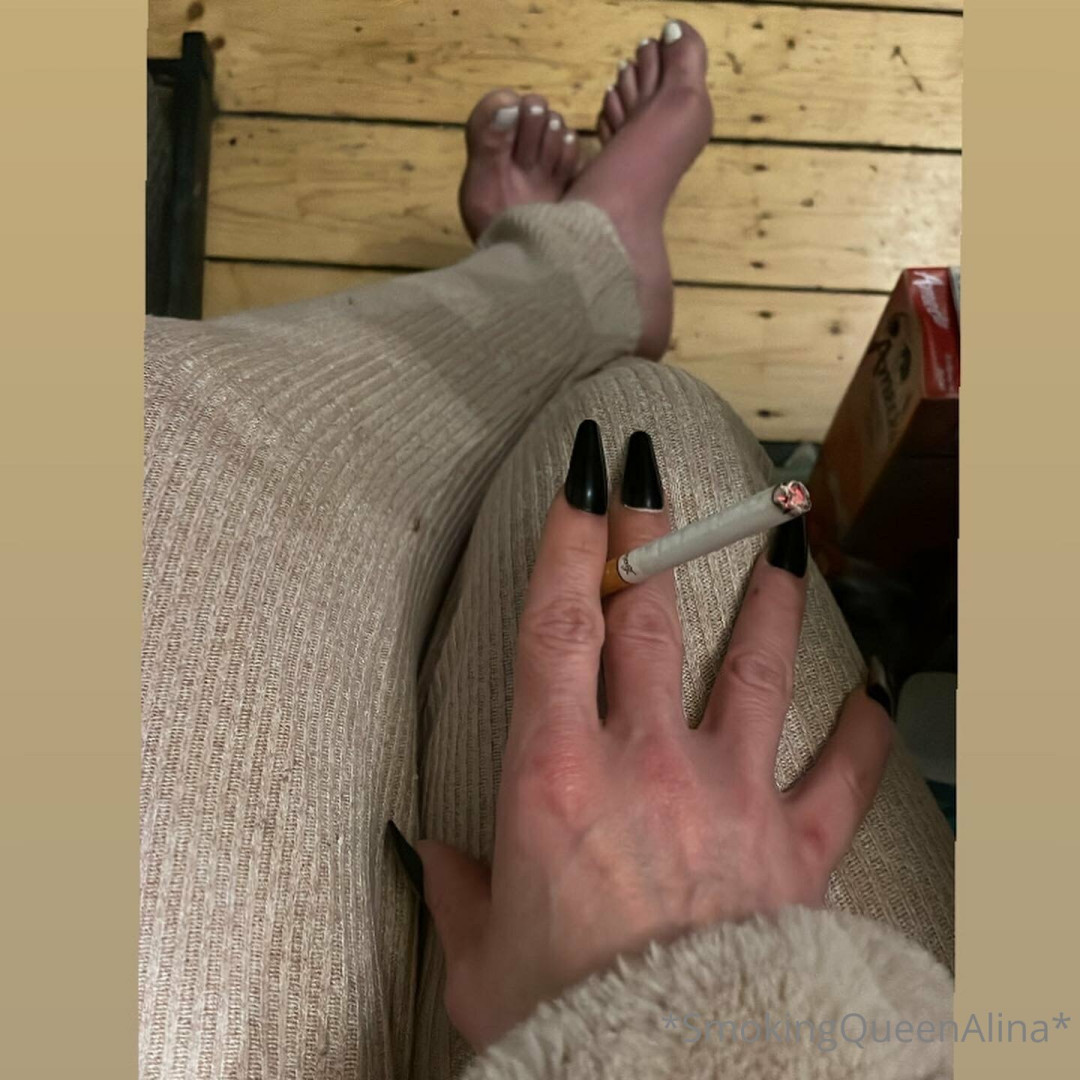 Photo by smokingqueenalina published on May 17,2023 21:40:44 - BestThots