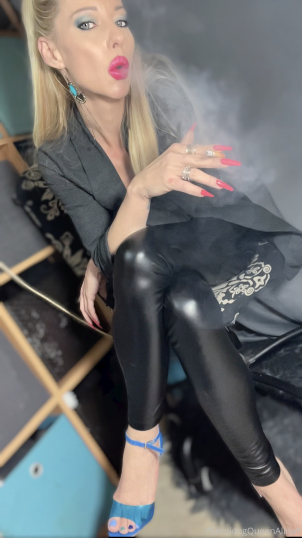 Photo by smokingqueenalina published on May 17,2023 21:41:35 - BestThots