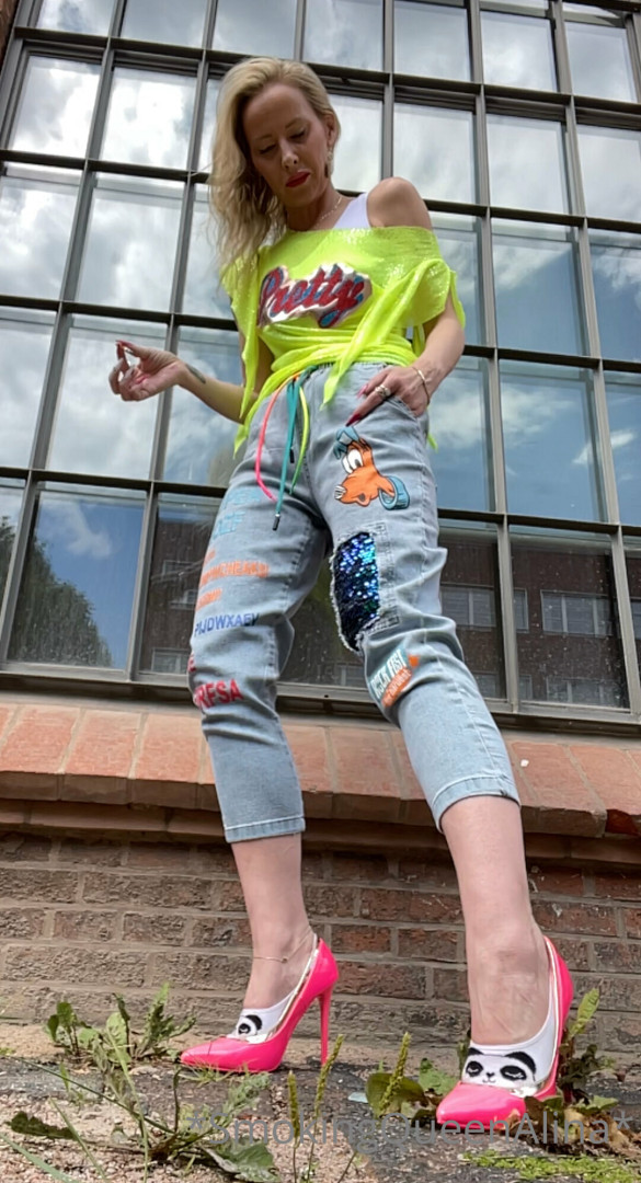 Photo by smokingqueenalina published on May 17,2023 21:41:58 - BestThots