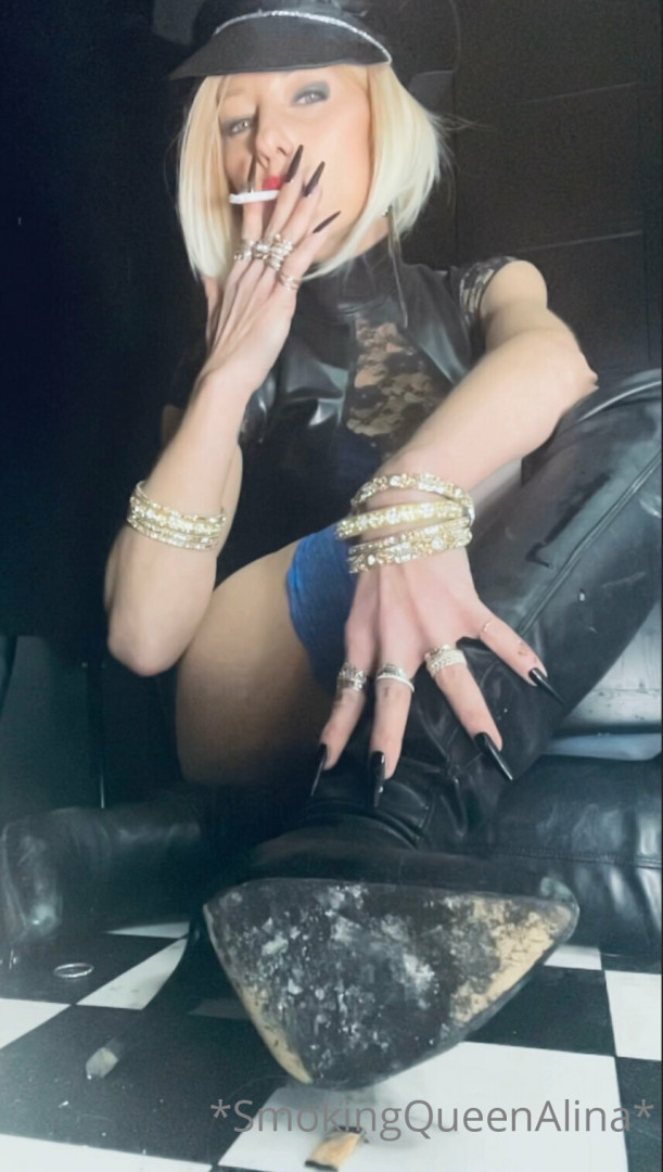 Photo by smokingqueenalina published on May 17,2023 21:42:04 - BestThots