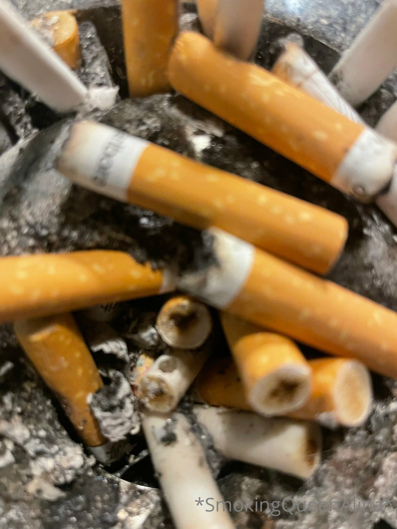 Photo by smokingqueenalina published on May 17,2023 21:42:39 - BestThots