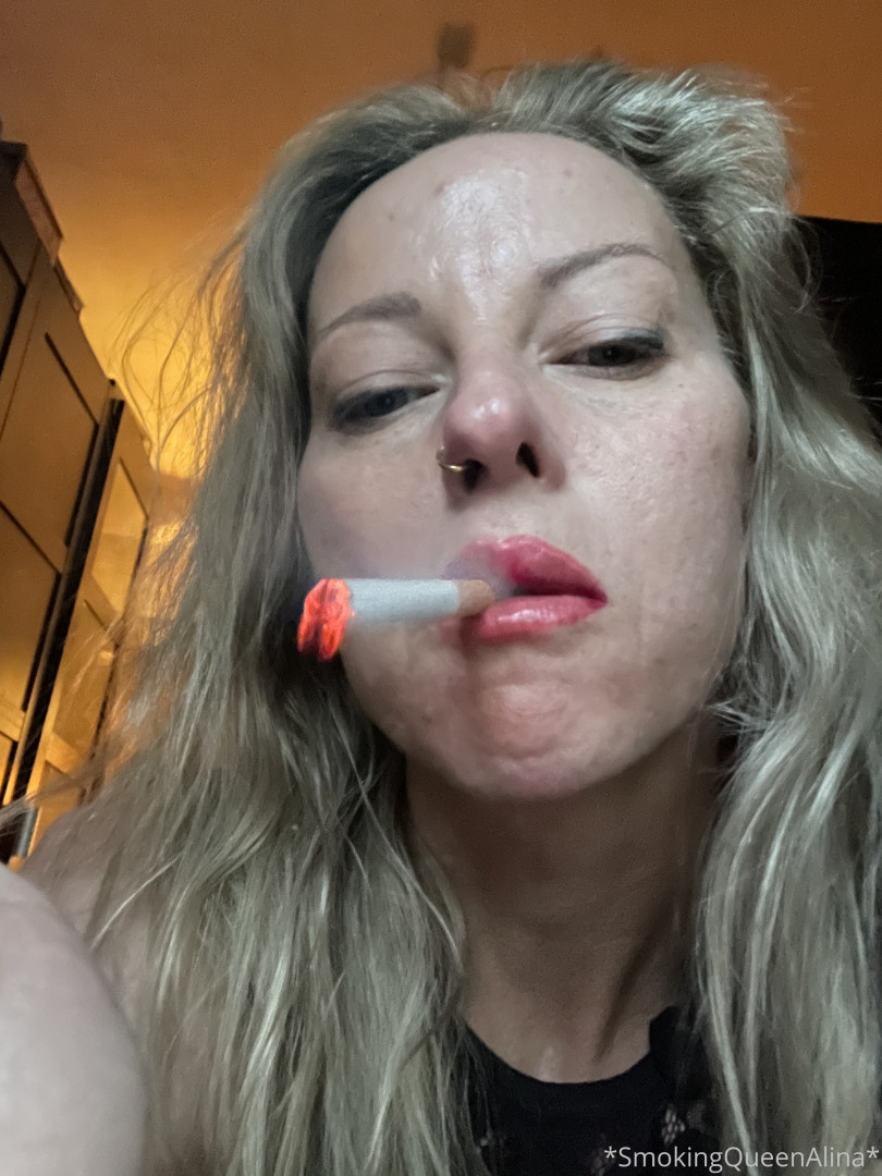 Photo by smokingqueenalina published on May 17,2023 21:42:46 - BestThots