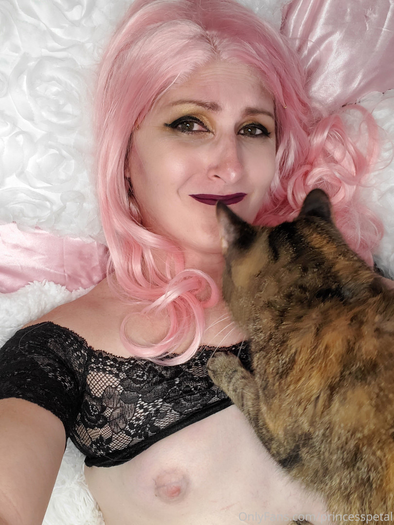 Photo by princesspetal published on October 16,2023 10:22:51 - BestThots