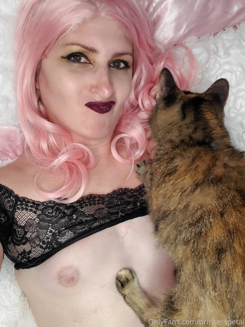 Photo by princesspetal published on October 16,2023 10:24:02 - BestThots