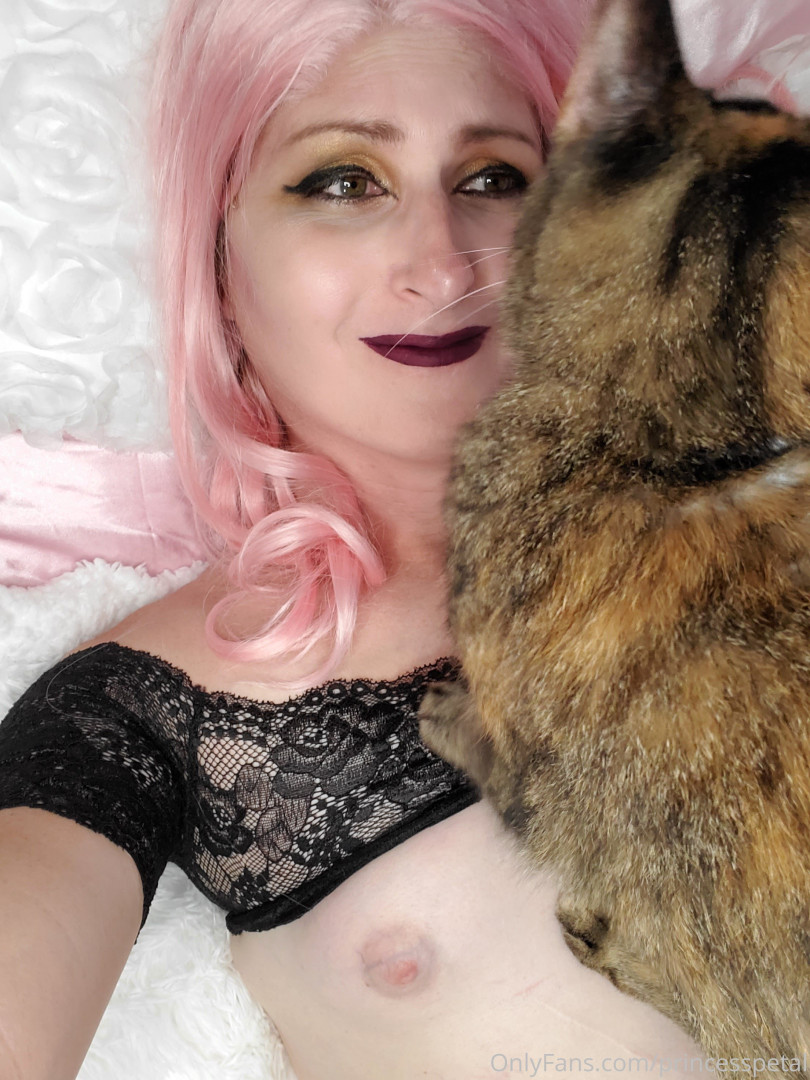 Photo by princesspetal published on October 16,2023 10:32:40 - BestThots