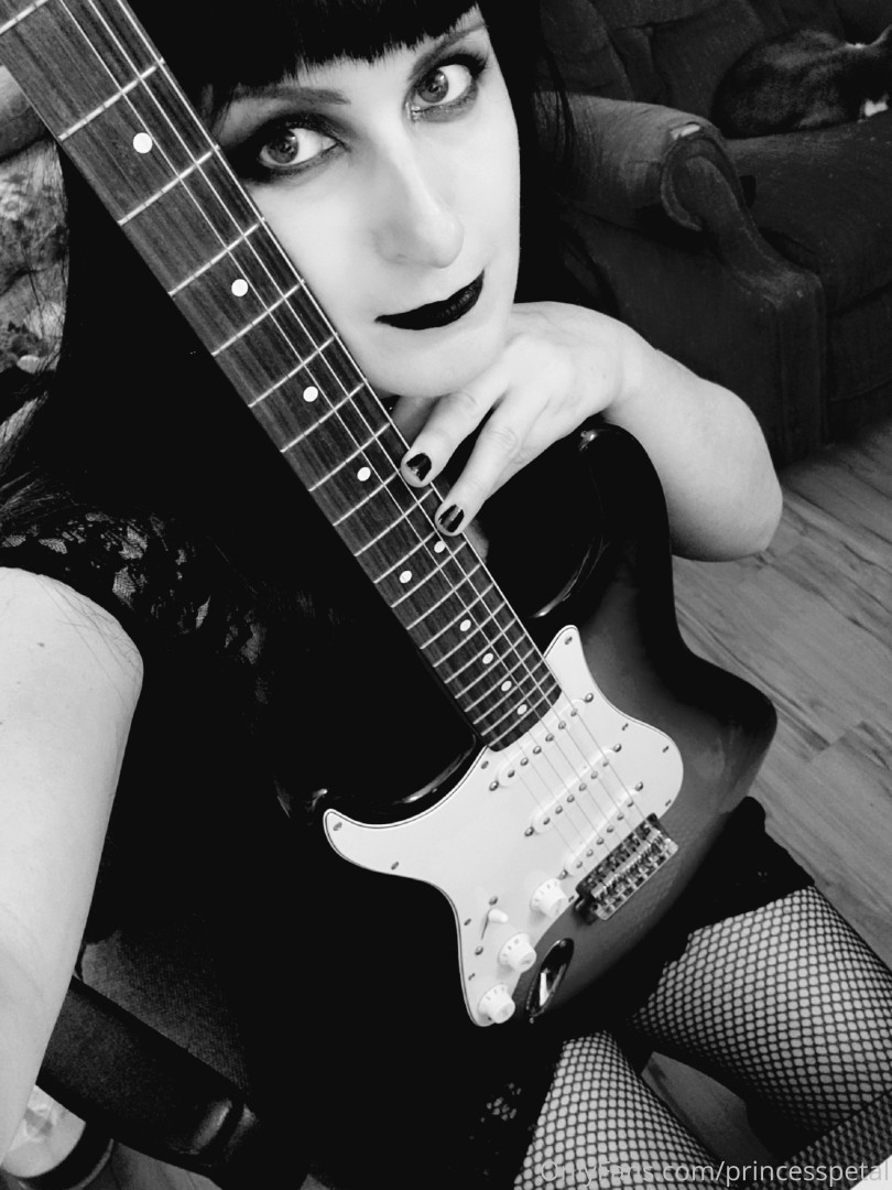 Photo by princesspetal published on October 16,2023 10:38:53 - BestThots