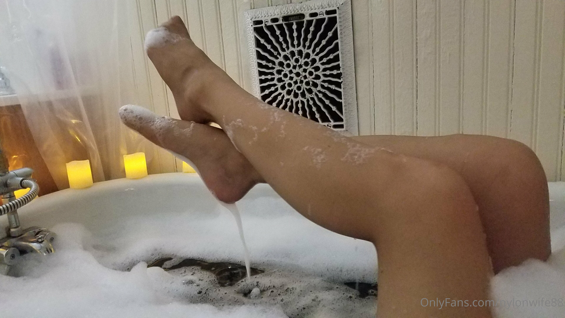 Photo by nylonwife88 published on October 12,2023 19:50:15 - BestThots