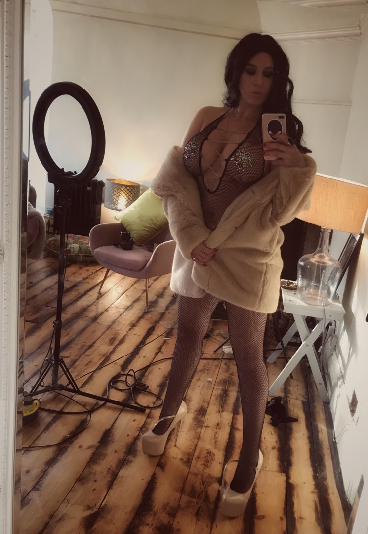 Photo by surrendersubmit published on October 16,2023 05:32:31 - BestThots