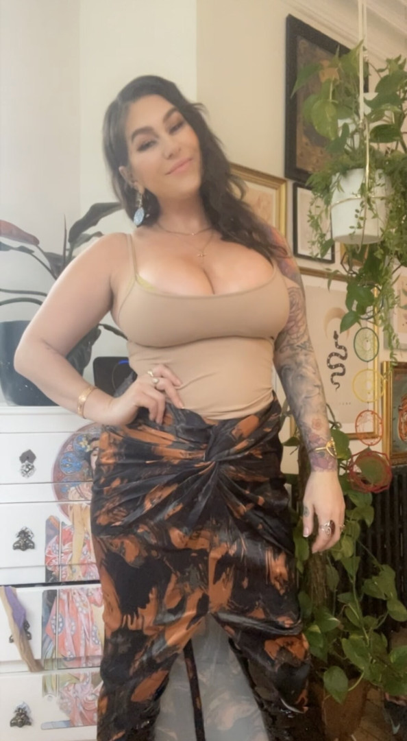 Photo by surrendersubmit published on October 16,2023 05:55:16 - BestThots