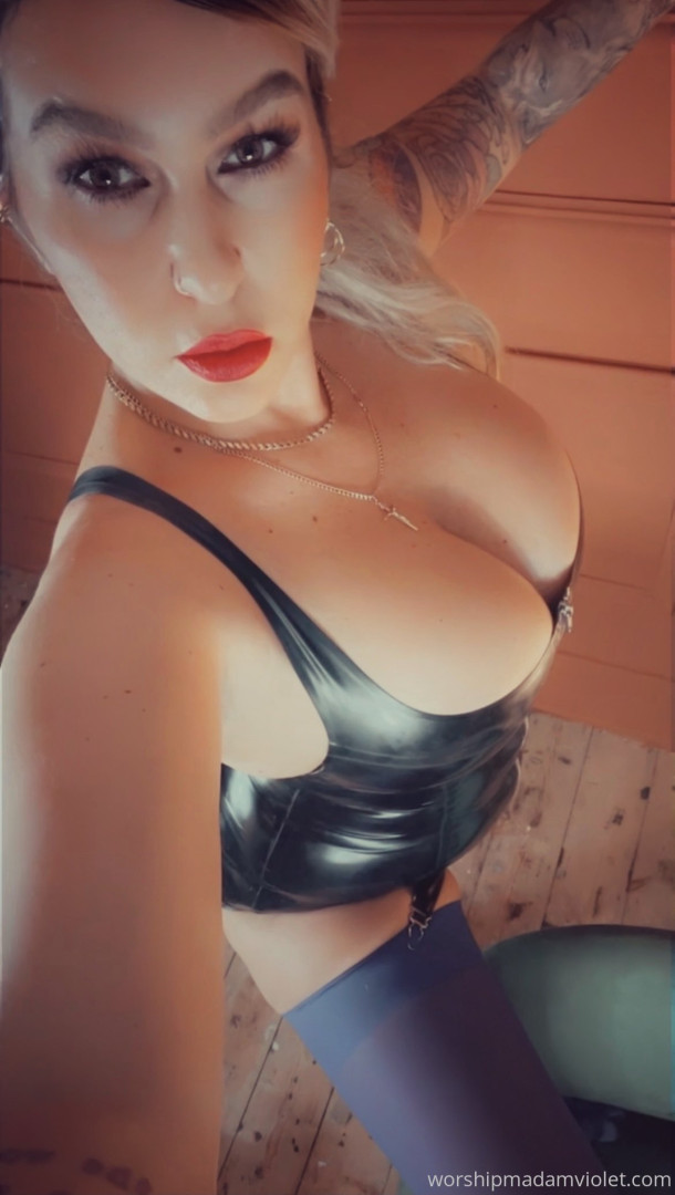Photo by surrendersubmit published on October 16,2023 14:40:11 - BestThots