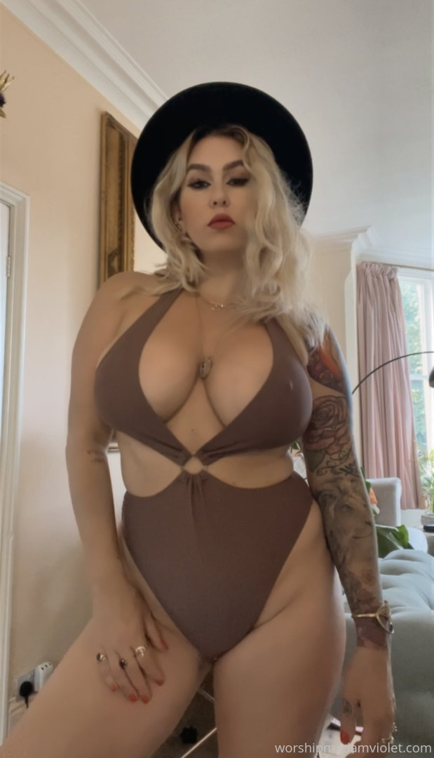 Photo by surrendersubmit published on October 16,2023 14:53:09 - BestThots