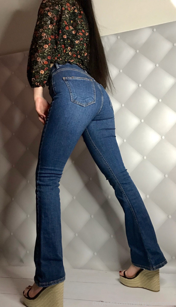 Photo by mistressglamorous published on May 20,2023 21:15:51 - BestThots