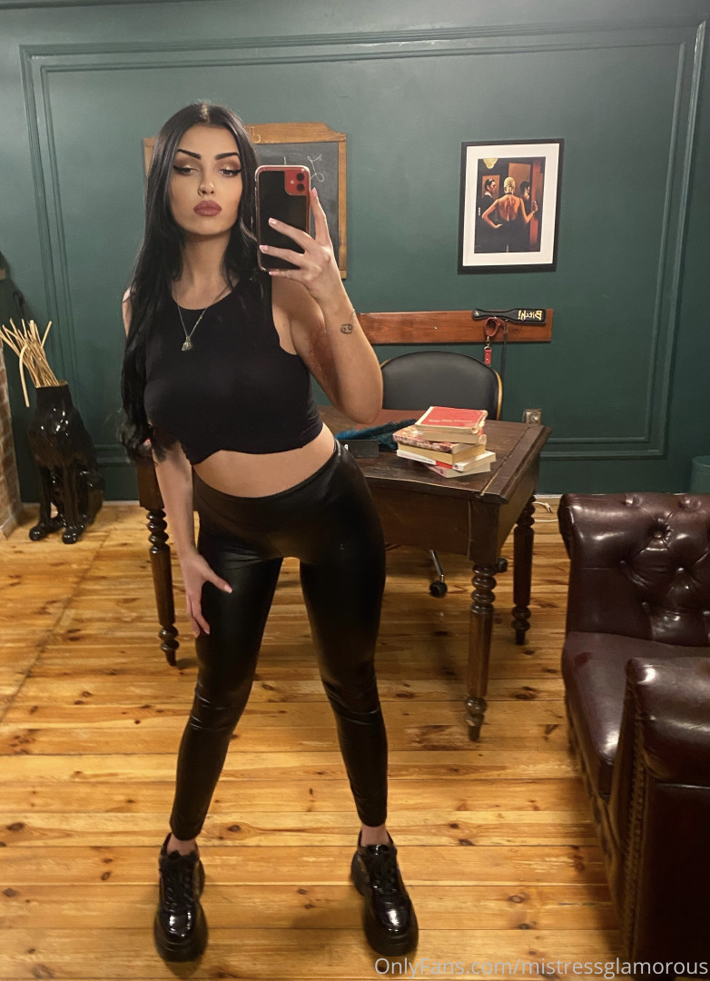 Photo by mistressglamorous published on May 20,2023 21:18:40 - BestThots