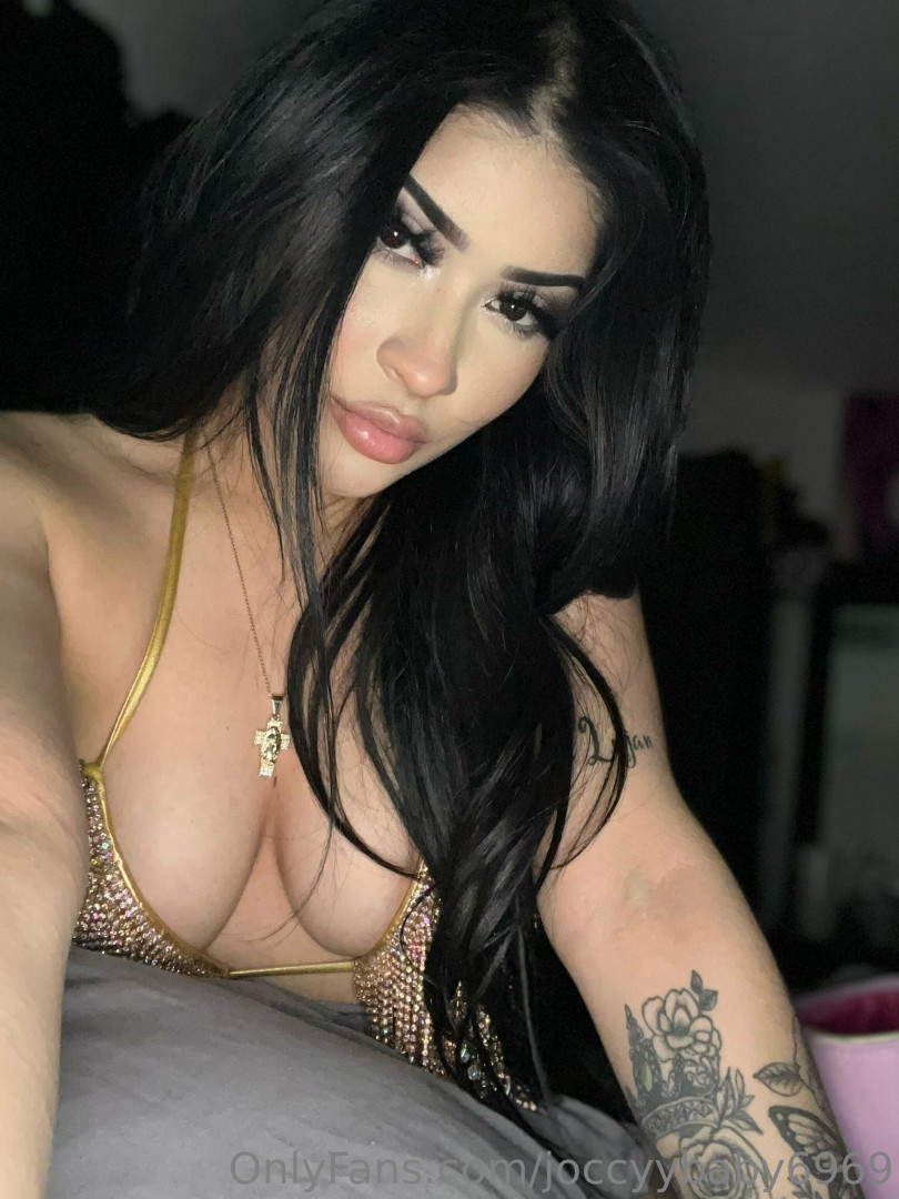 Photo by latinabratt69 published on October 11,2023 17:54:24 - BestThots